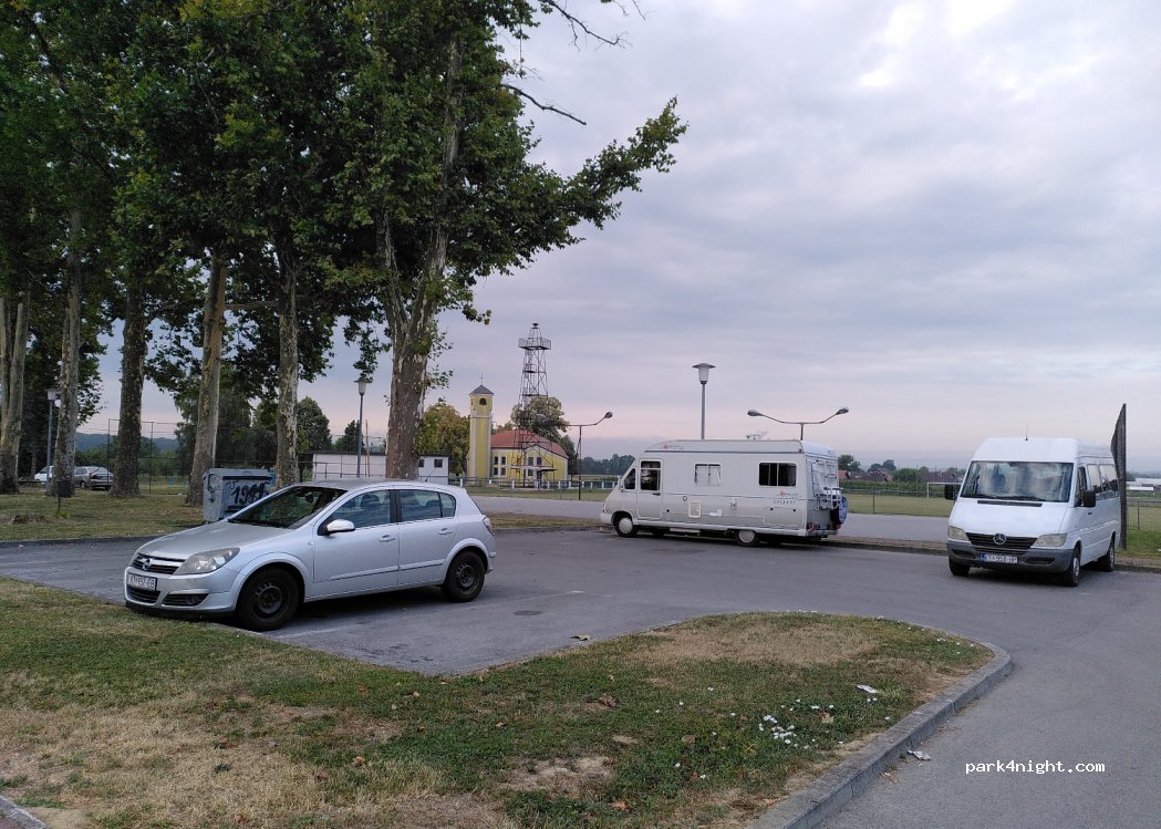 (44330) Nova Subocka - 15 Slavonska — foto