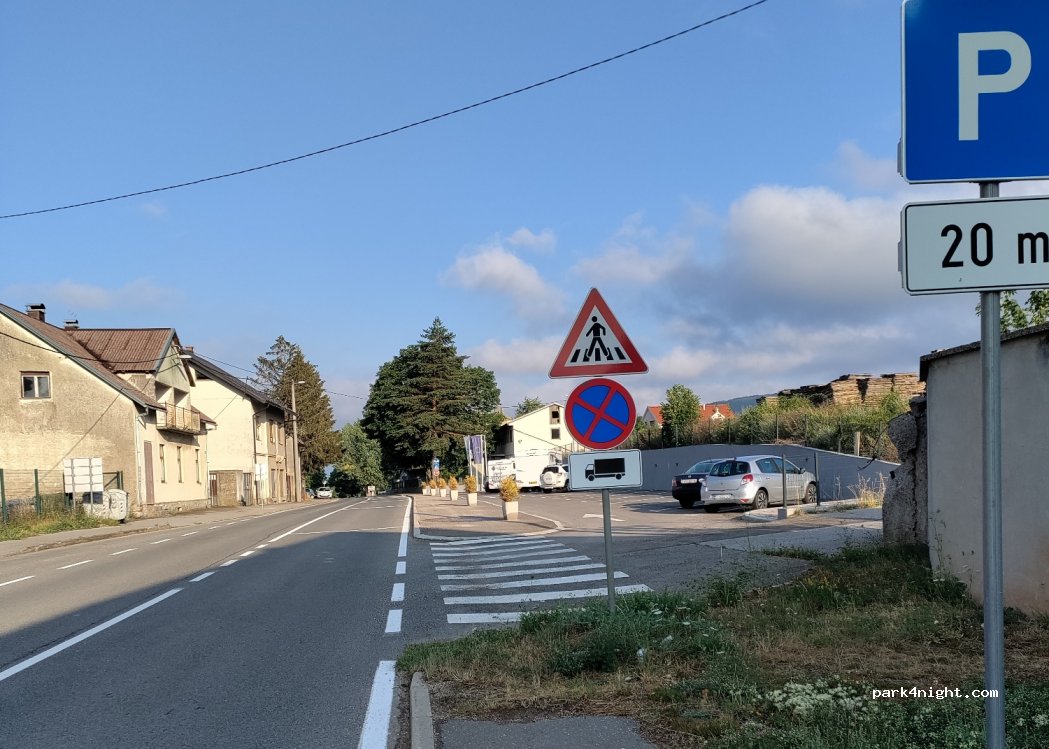 (53223) Vrhovine - 54 D52 — foto