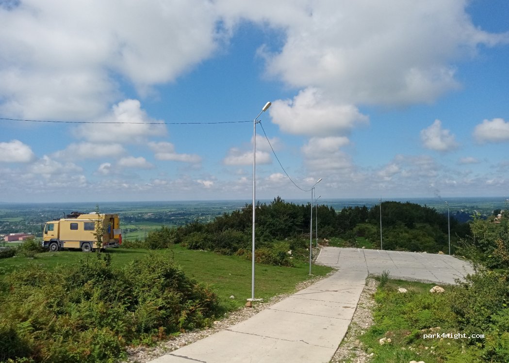 (72GR+M49) Senaki - Unnamed Road — foto 2