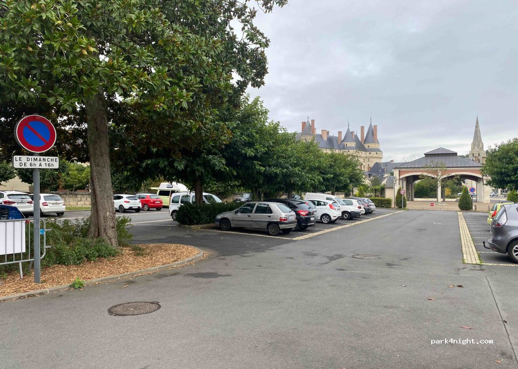 (37130) Langeais - 4 Rue Louis XI — foto