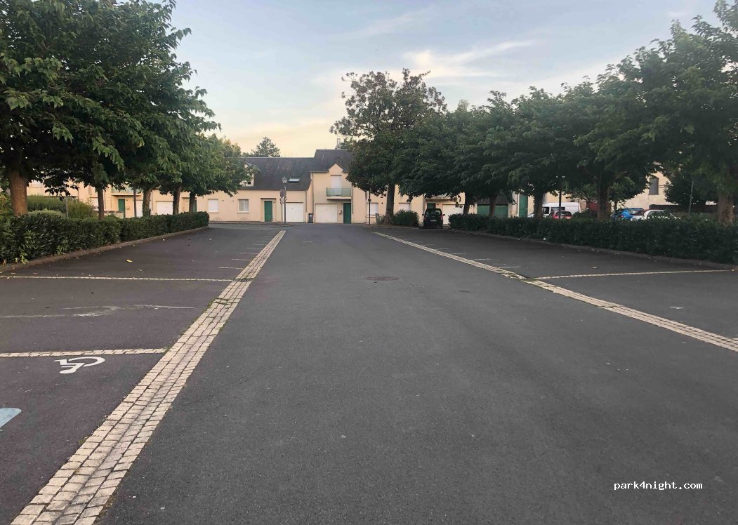 (37130) Langeais - 4 Rue Louis XI — foto 2