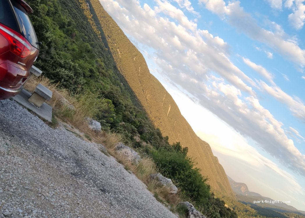 (84390) Saint-Léger-du-Ventoux - D40 — foto 4