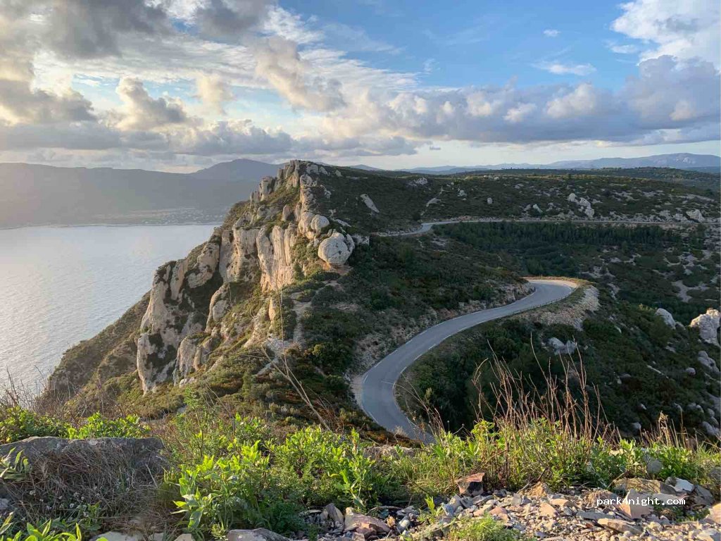 (13260) Cassis - Route des Crêtes — foto 2