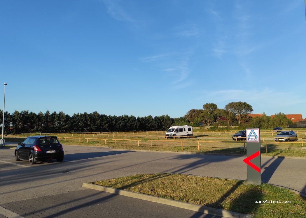 (6950) Ringkøbing - 4 Skolevænget — foto