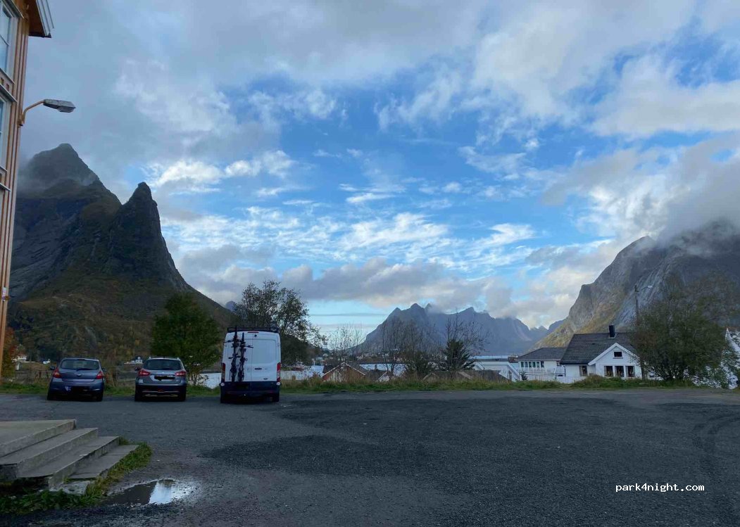 (8390) Reine - 20 Kirkeveien — foto 2