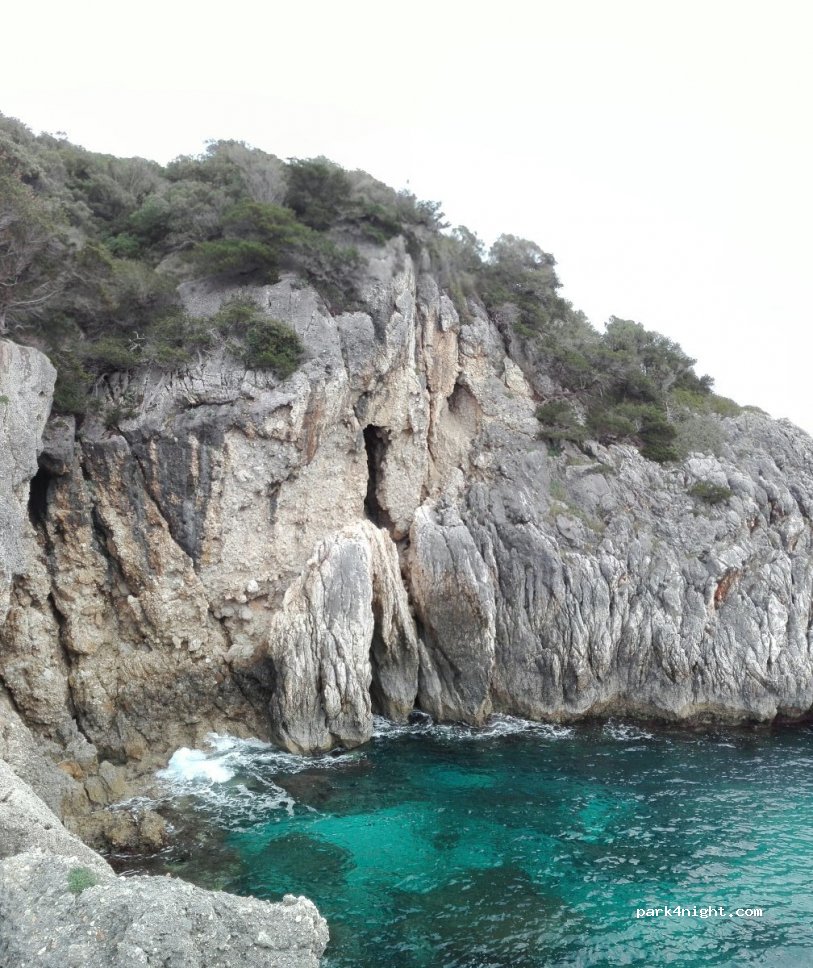 (480 60) Sarakiniko - Spiaggia Sarakiniko — foto