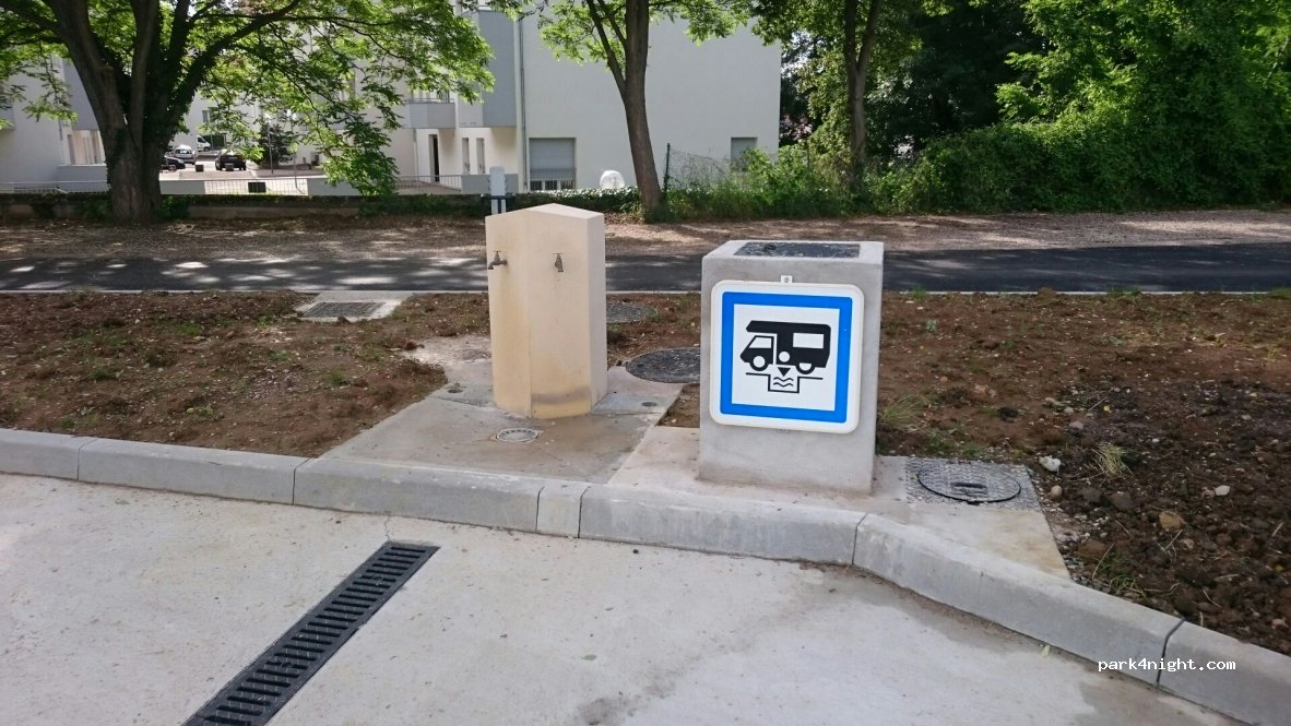 Aire de camping-cars Toul — foto 2