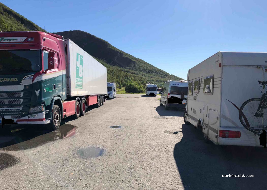 (9161) Burfjord - Kvænangsveien — foto