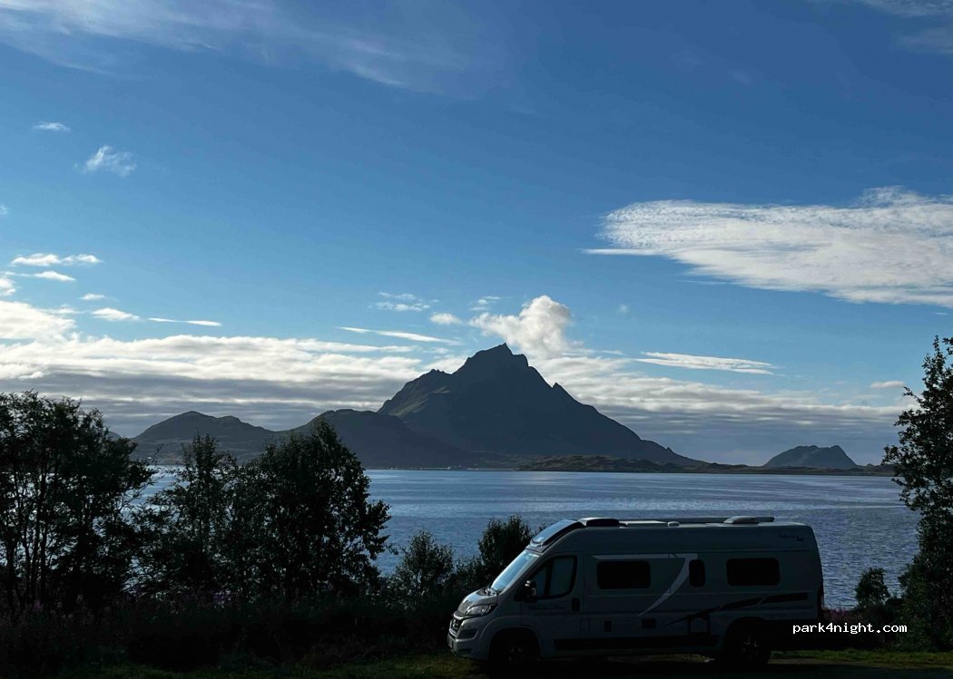 (8408) Øksnes - 21 Primær Fylkesveg 820 — foto 2