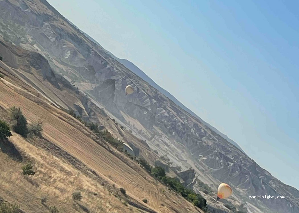 (50180) Göreme - Unnamed Road — foto