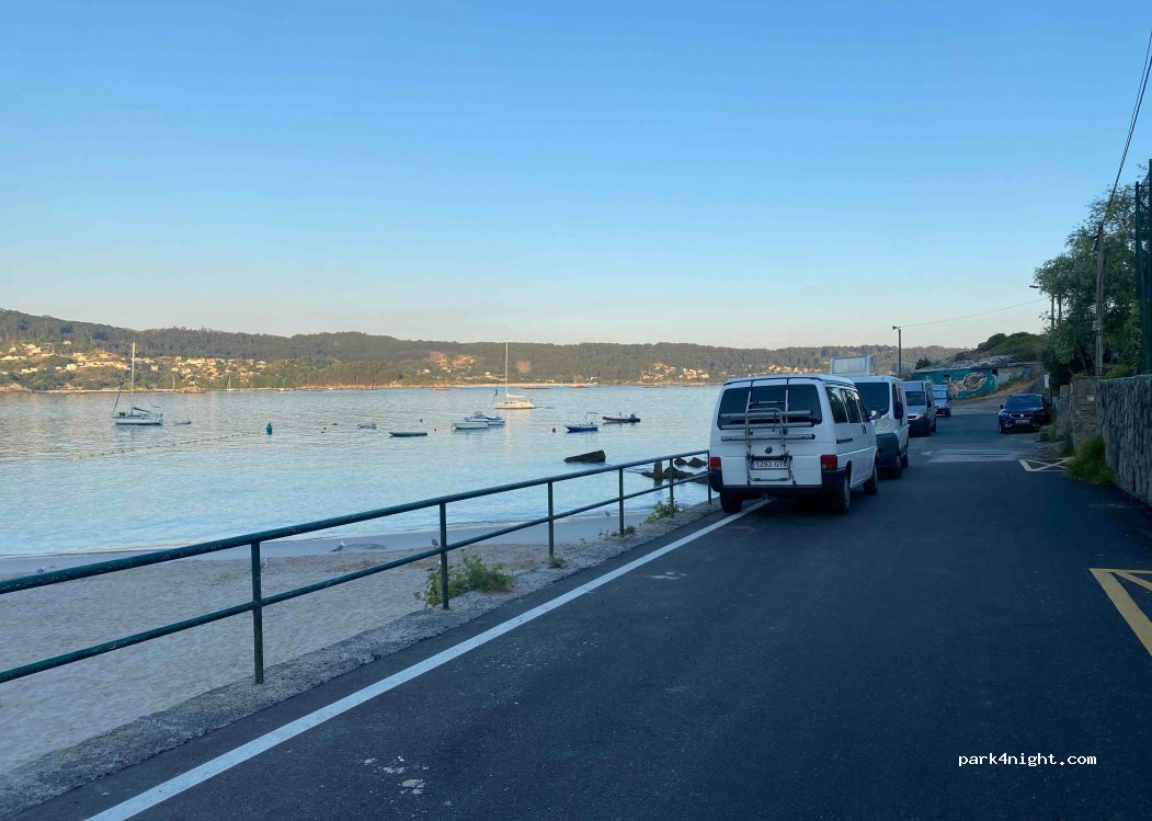(36945) Menduiña - 72 Rúa Baixada á Praia de Menduíña — foto 3