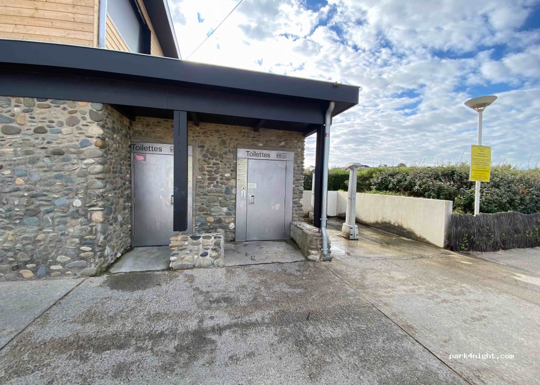 (64600) Anglet - 10 Avenue des Mailhouns — foto 2