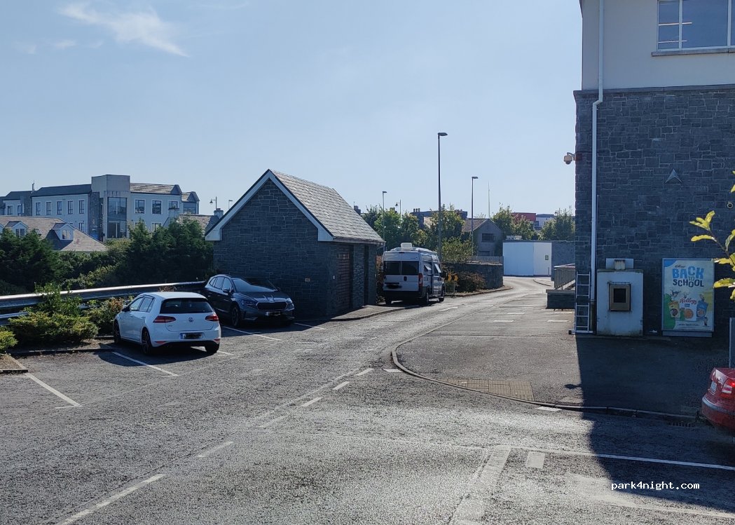 (H91 V6HY) Oranmore - an tSráid Mhór — foto 2