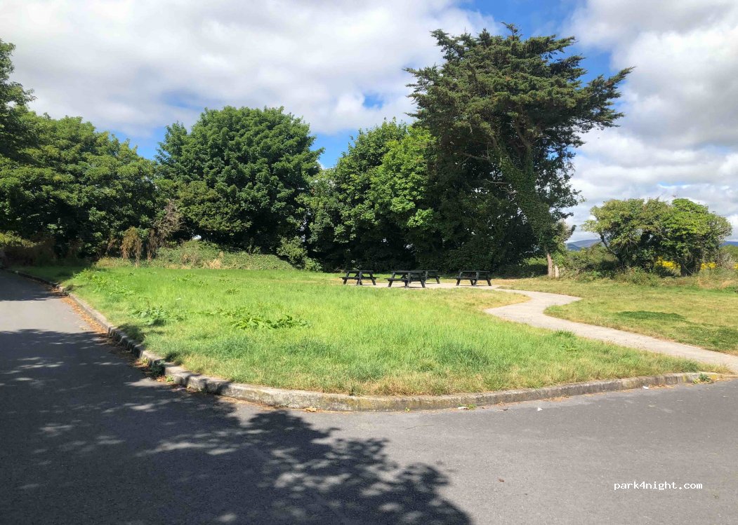 (3CJX+92) Ballinacourty - Unnamed Road — foto