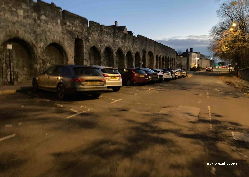(SO14 2AE) Southampton - Upper Bugle Street — foto