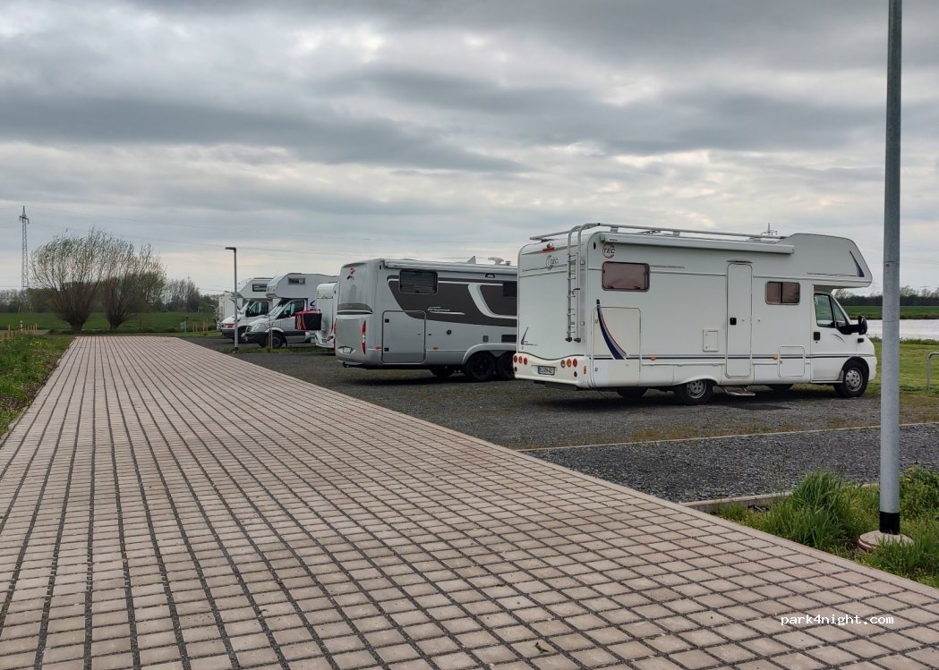 Wohnmobilstellplatz Landesbergen — foto 3
