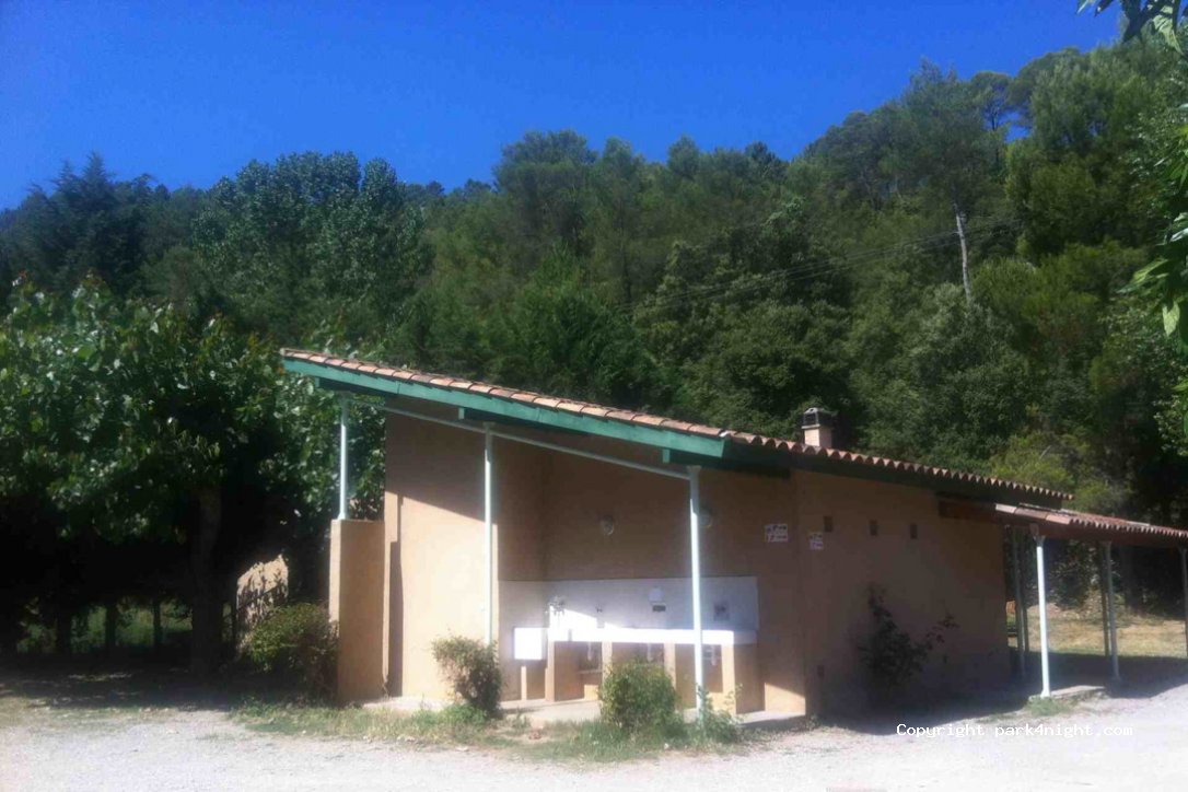 Camping de Correns Le Grand Jardin — foto