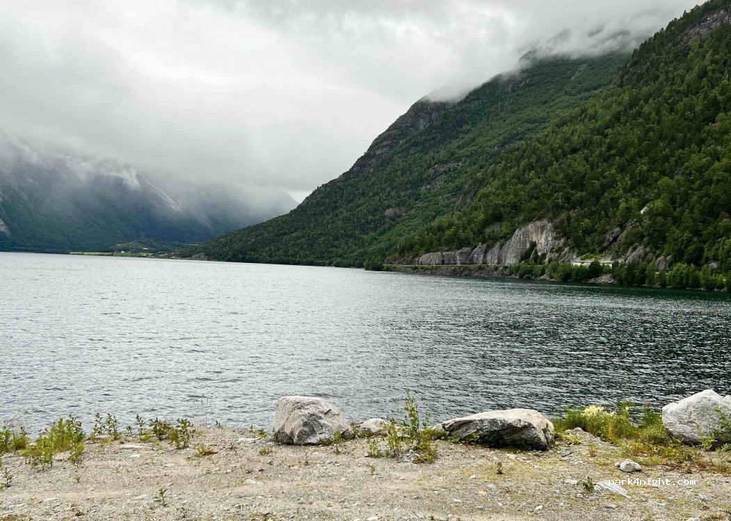 (6470) Eresfjord - Fv191 — foto