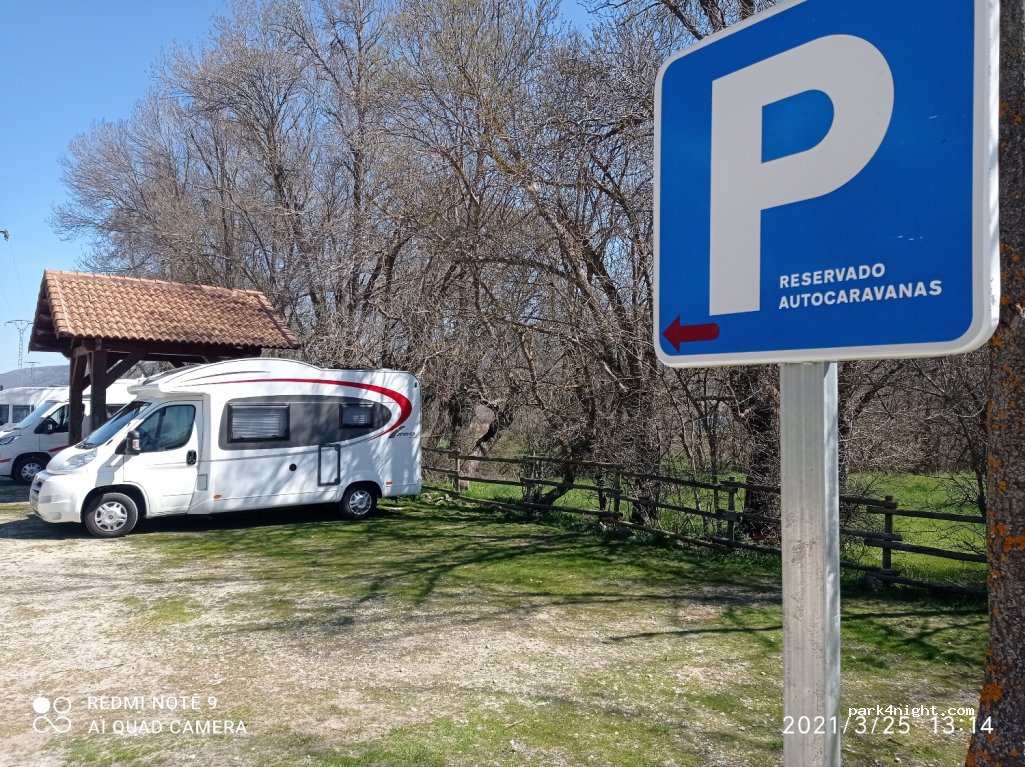 (28749) Pinilla del Valle - 5 Calle Dehesa — foto 2