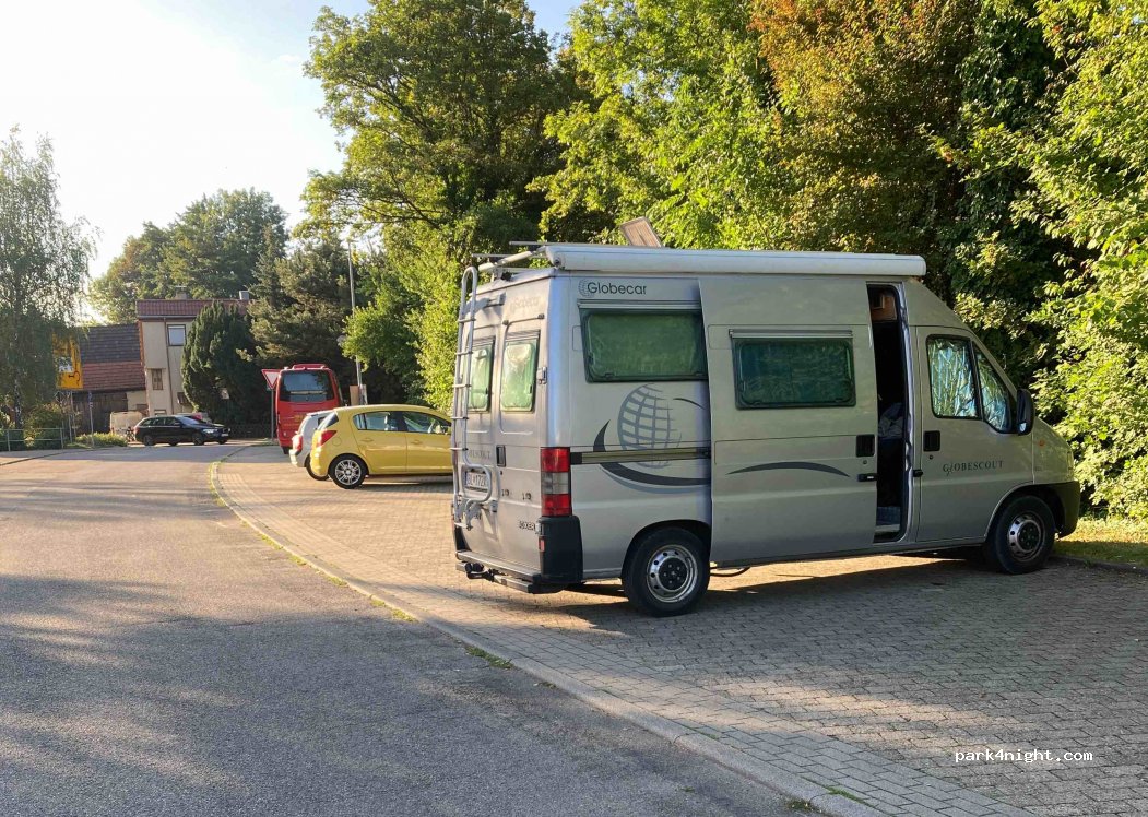 (74182) Obersulm - 21 Bahnhoffußweg — foto