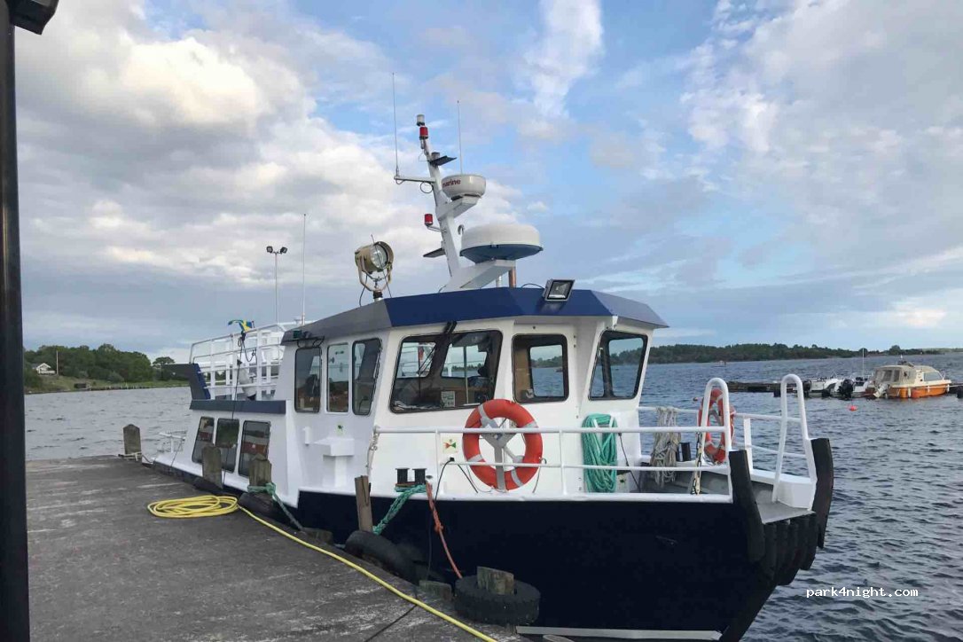 (374 94) Trensum - 367-9 Matvikshamnsvägen — foto