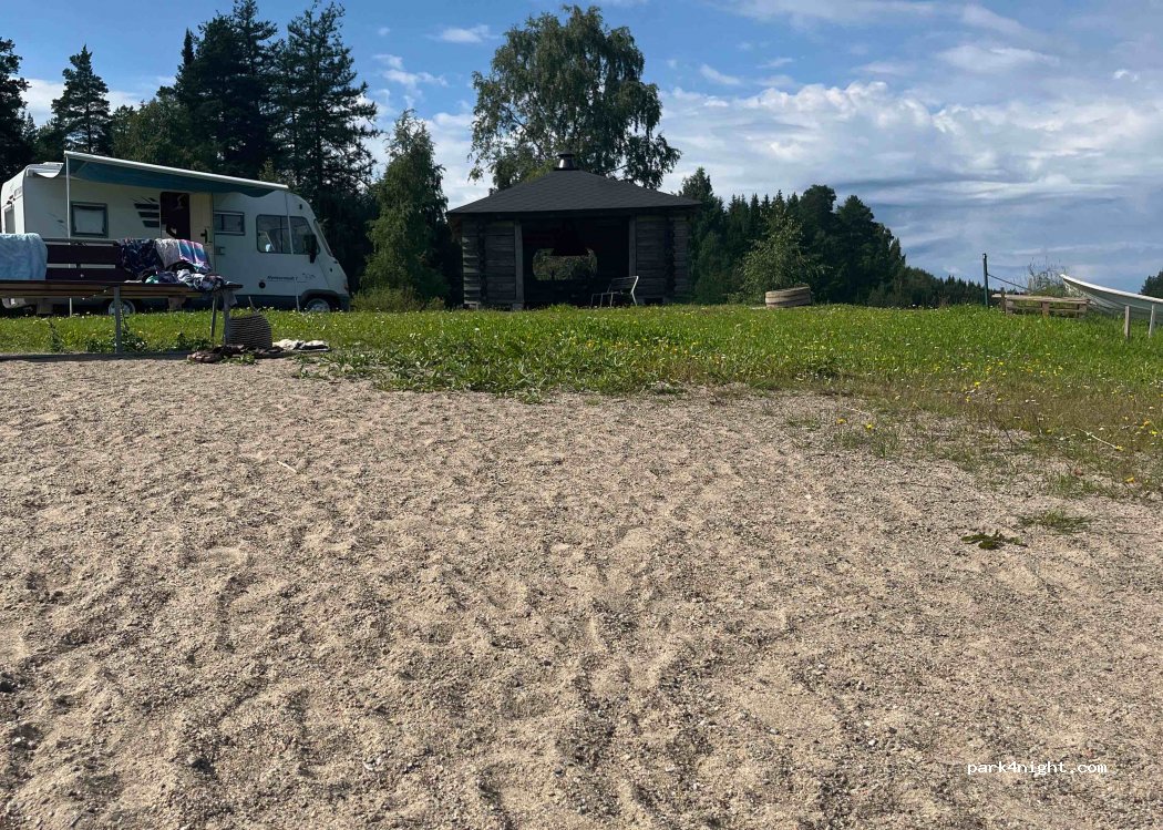 (71520) Kuopio - 98 Laivaniementie — foto