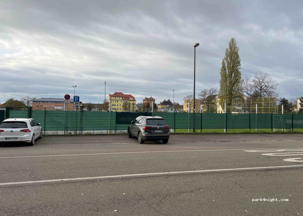 (06886) Lutherstadt Wittenberg - 1A Platz der Jugend — foto 3