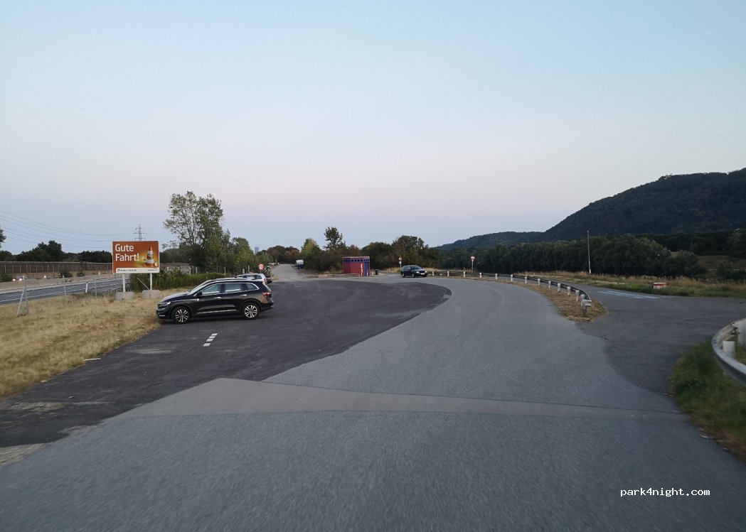 Parkplatz Einlaufbauwerk | Langenzersdorf — foto