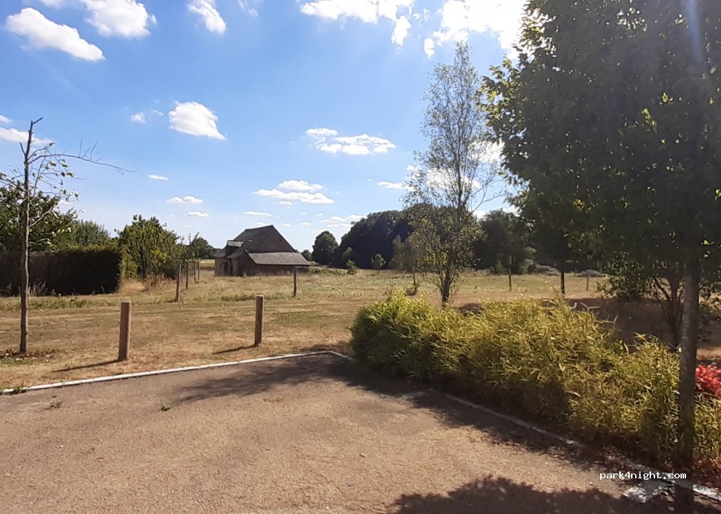 (53390) La Rouaudière - 10 Rue du Maine — foto