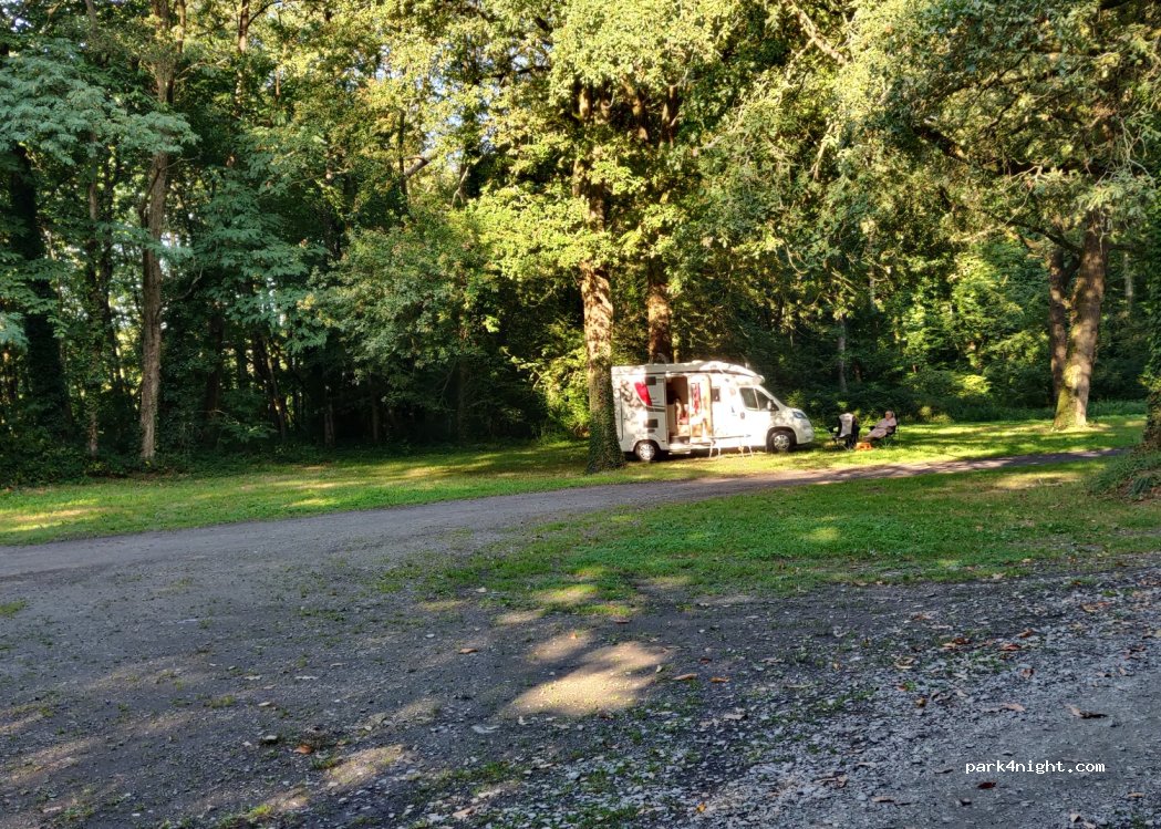(49520) Segré-en-Anjou Bleu - Unnamed Road — foto 2