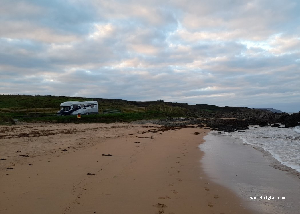 (F93 AV80) Tremone - Unnamed Road — foto