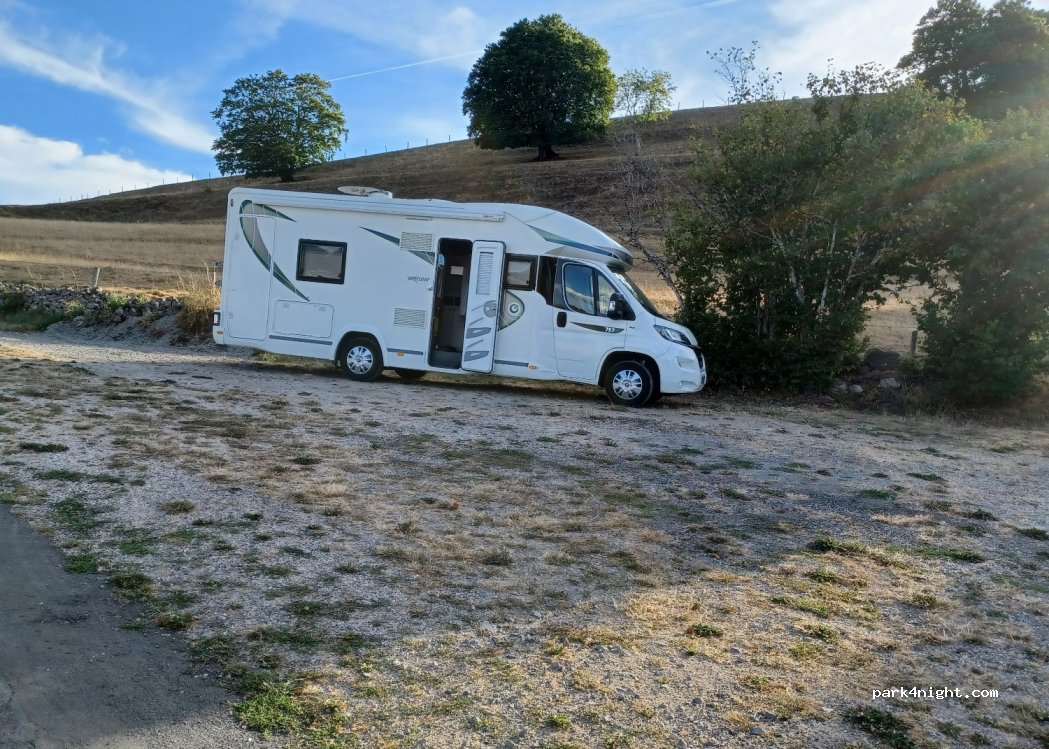 (48260) Nasbinals - Rte de Marvejols — foto