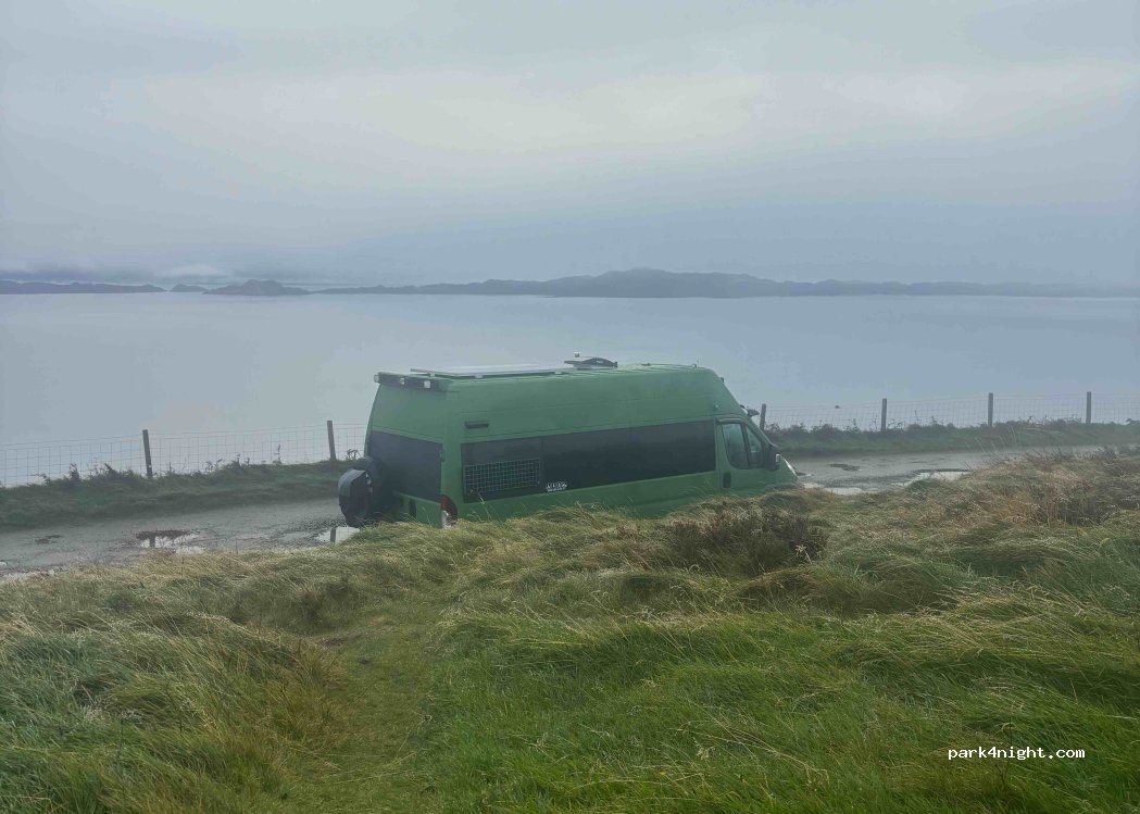 (IV51 9HX) Isle of Skye - A855 — foto 5