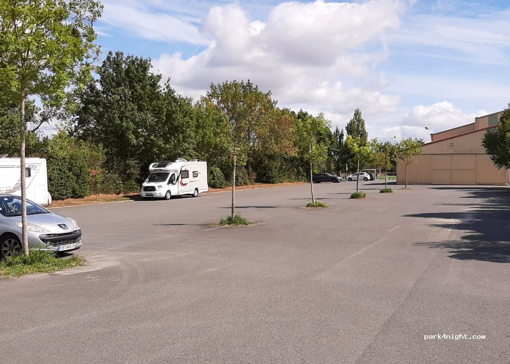 (49410) Le Mesnil-en-Vallée - 8 Rue des Echuettes — foto 2