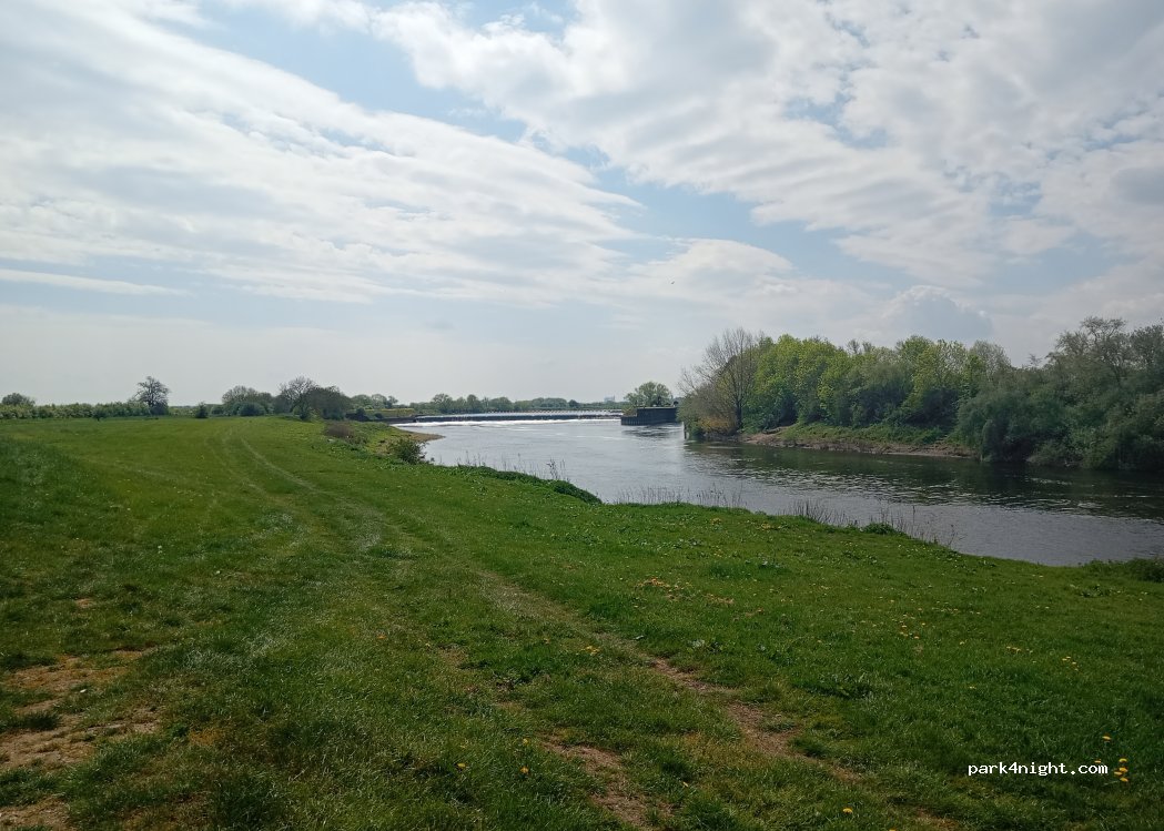 (NG23) Sutton on Trent - Trent Lane — foto 3