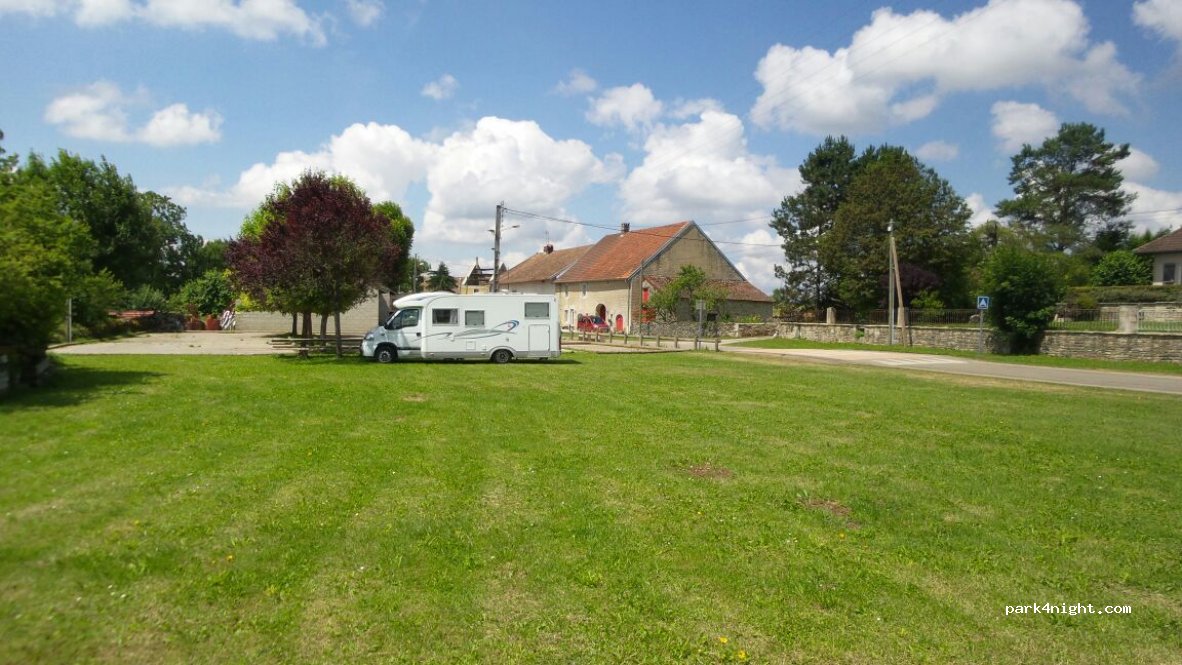 (39570) Publy - 205-535 Rue du Puits — foto