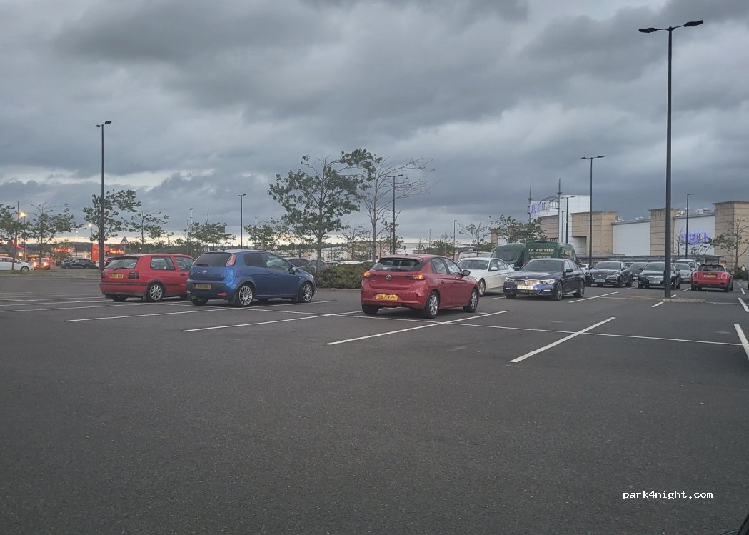 (KY11 8EX) Dunfermline - Whimbrel Pl — foto