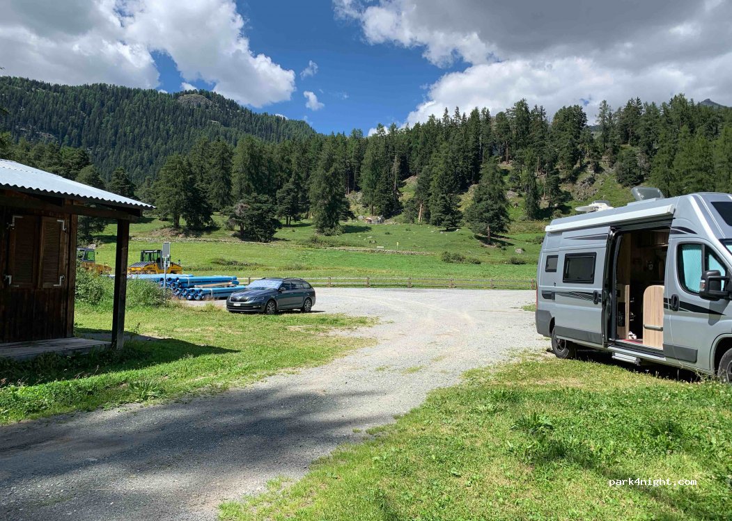 (7551) Scuol - — foto