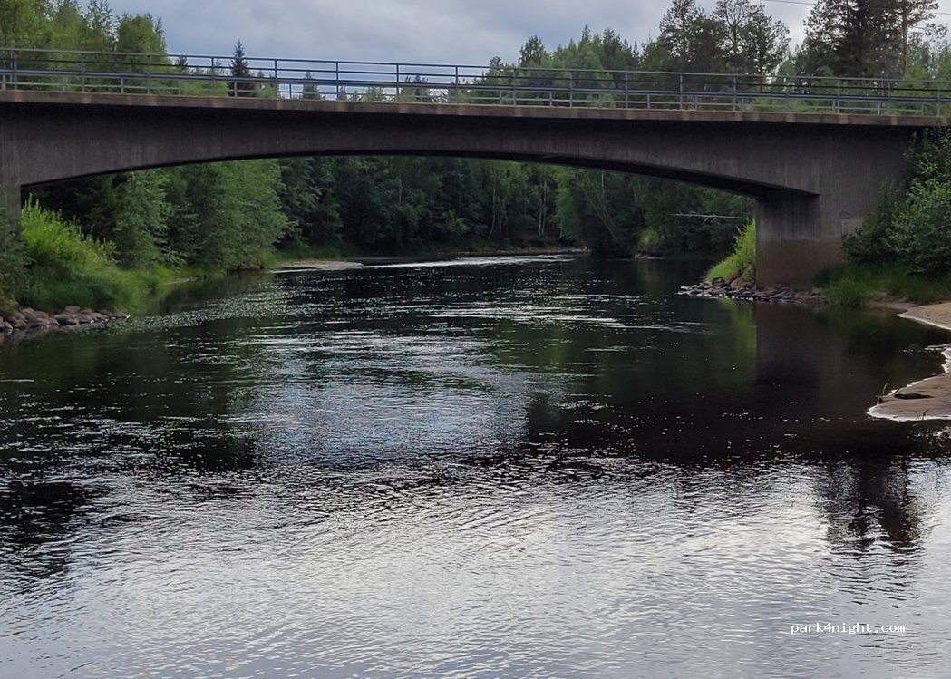 Lillängets vildmarkscamping — foto