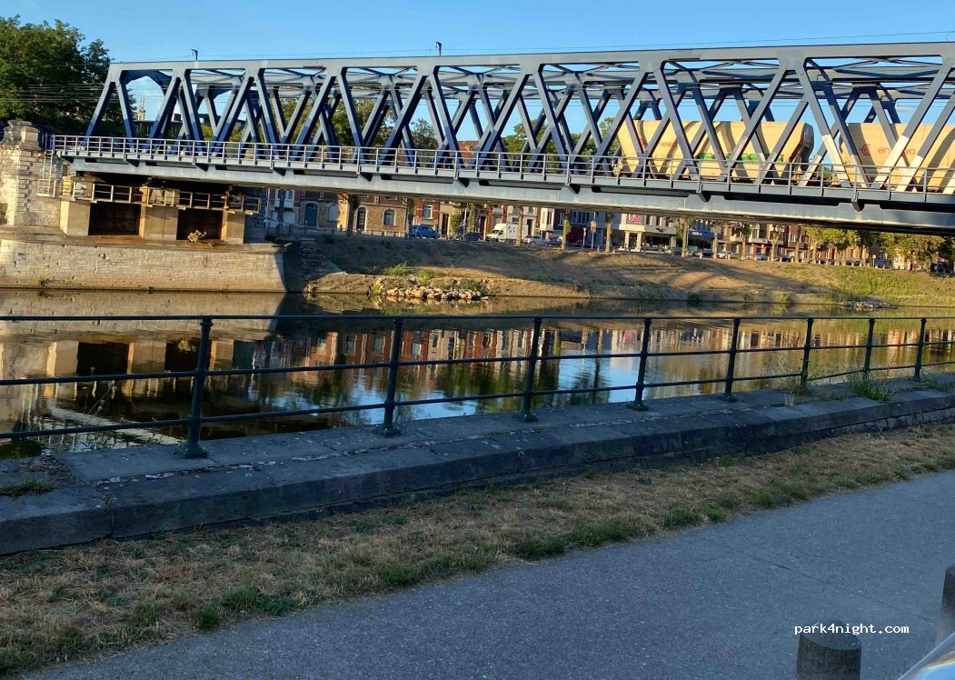 (4031) Liège - 23 Quai du Condroz — foto 2