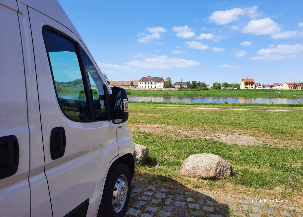 Caravan-Parkplätze am Elbufer — foto 3