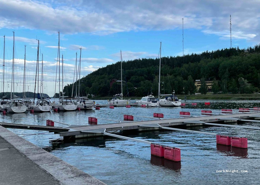 (615 31) Valdemarsvik - Hamngatan — foto