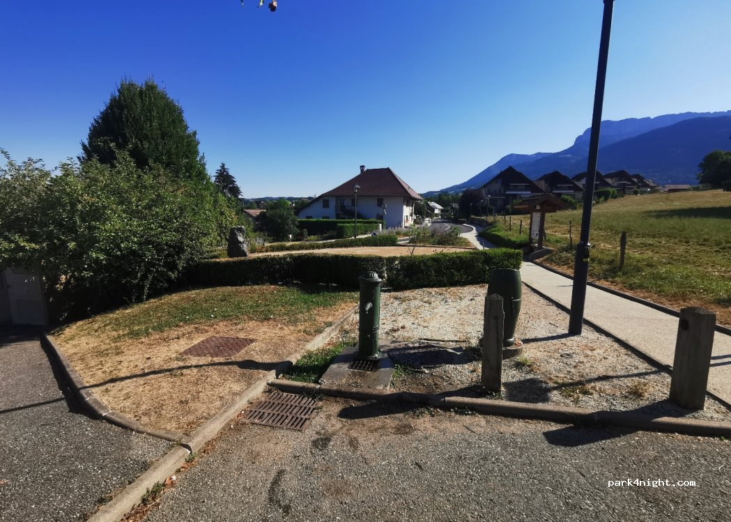 (74940) Annecy - 61 Route de Thônes — foto
