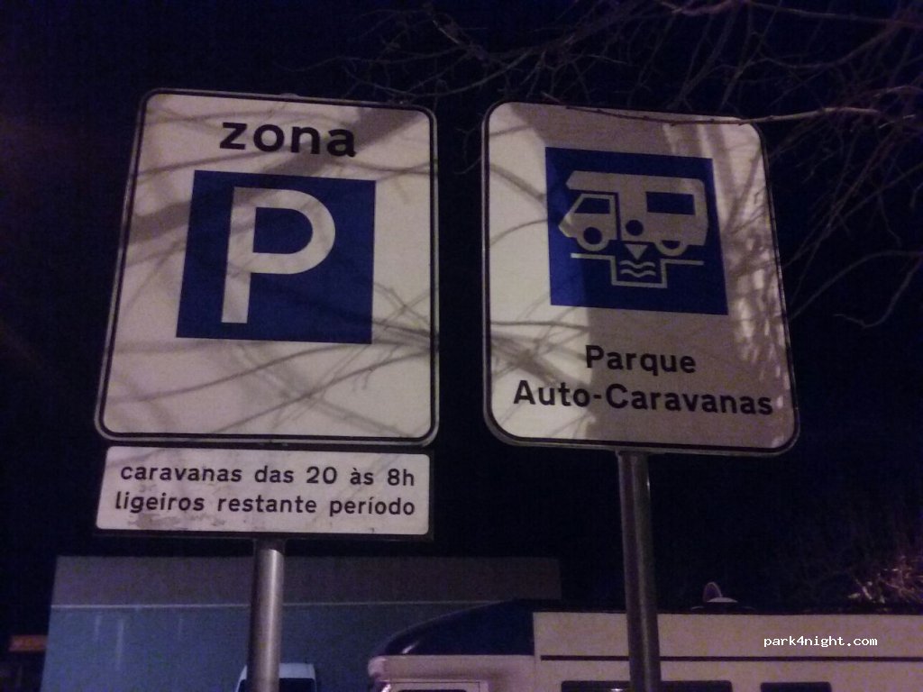 (2240) Ferreira do Zêzere - 50 Rua Brigadeiro Lino Valente — foto