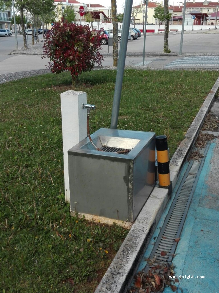 (2240) Ferreira do Zêzere - 50 Rua Brigadeiro Lino Valente — foto 3