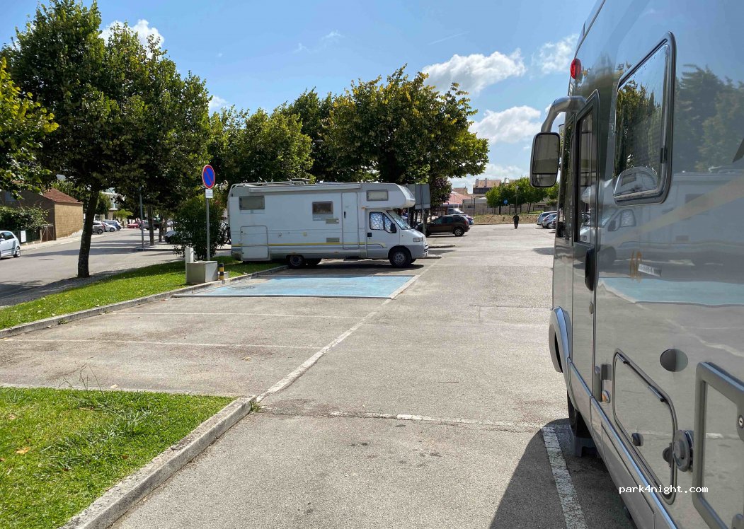 (2240) Ferreira do Zêzere - 50 Rua Brigadeiro Lino Valente — foto 4