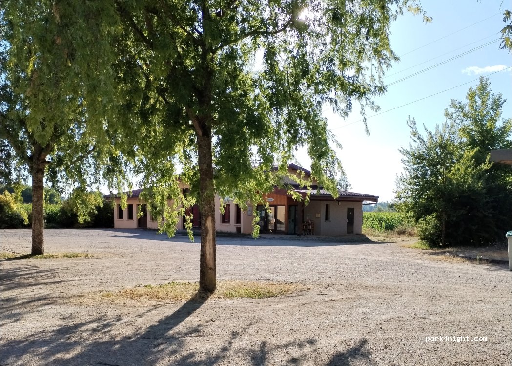 (73240) Champagneux - 105 Place de la Tuilerie — foto 2
