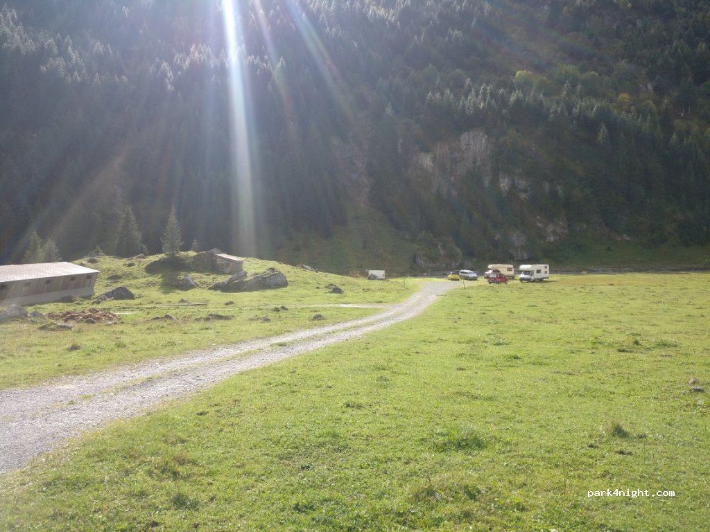 (8751) Spiringen - 3 Unter der Sonne — foto 2