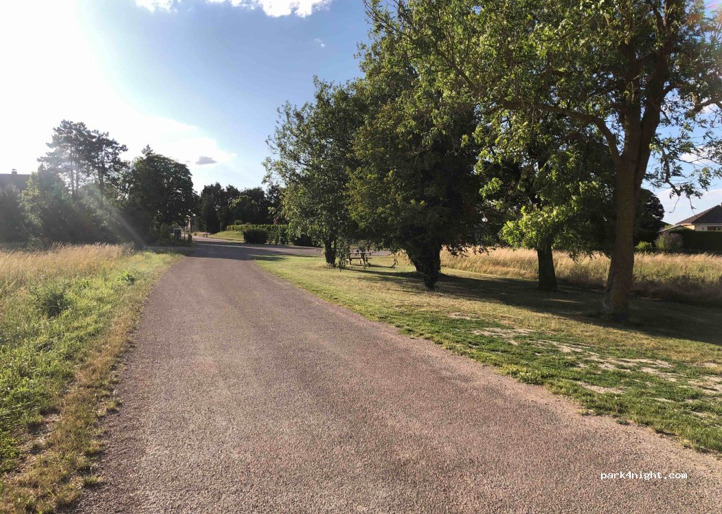 (10350) Le Pavillon-Sainte-Julie - 4 Allée des Besaces — foto 3