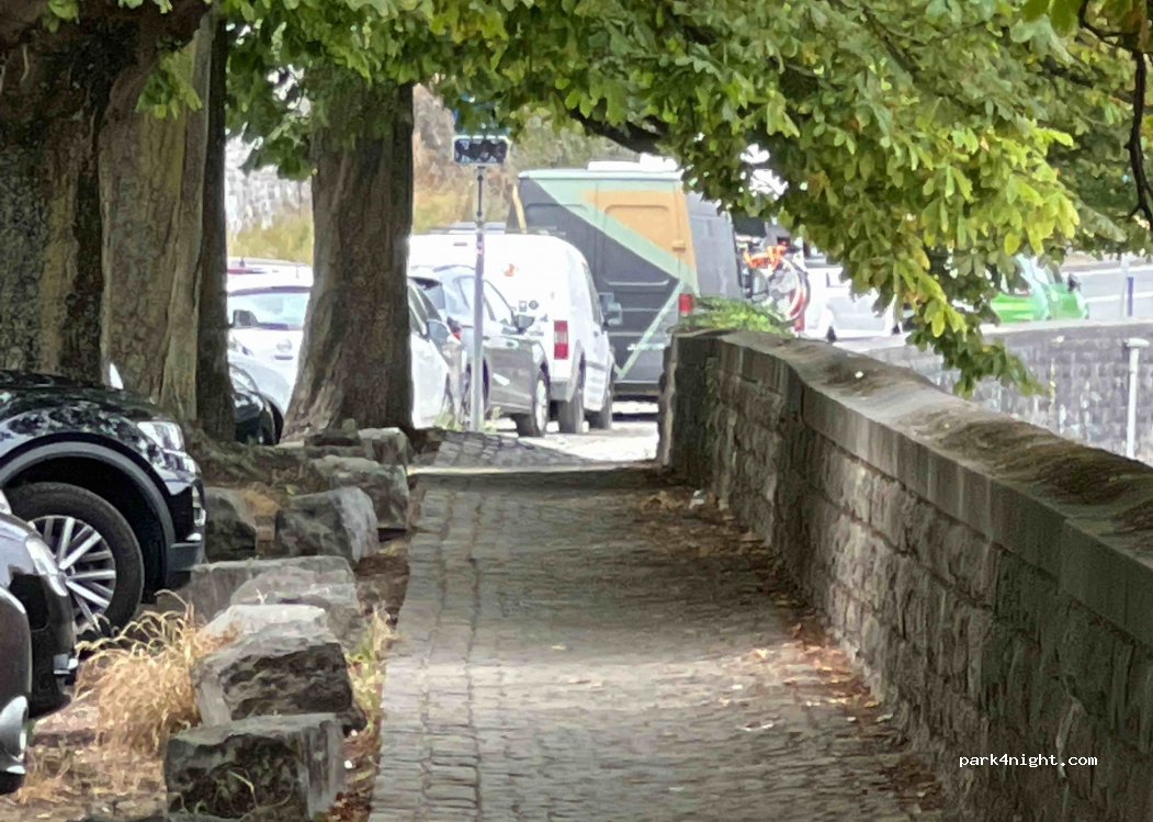 (5000) Namur - 12 Rue Bord de l'Eau — foto